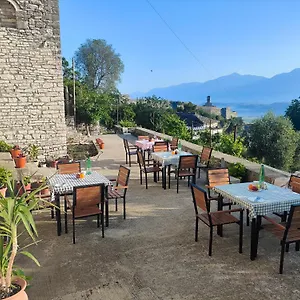 Nocleg ze śniadaniem Guri, Gjirokastra